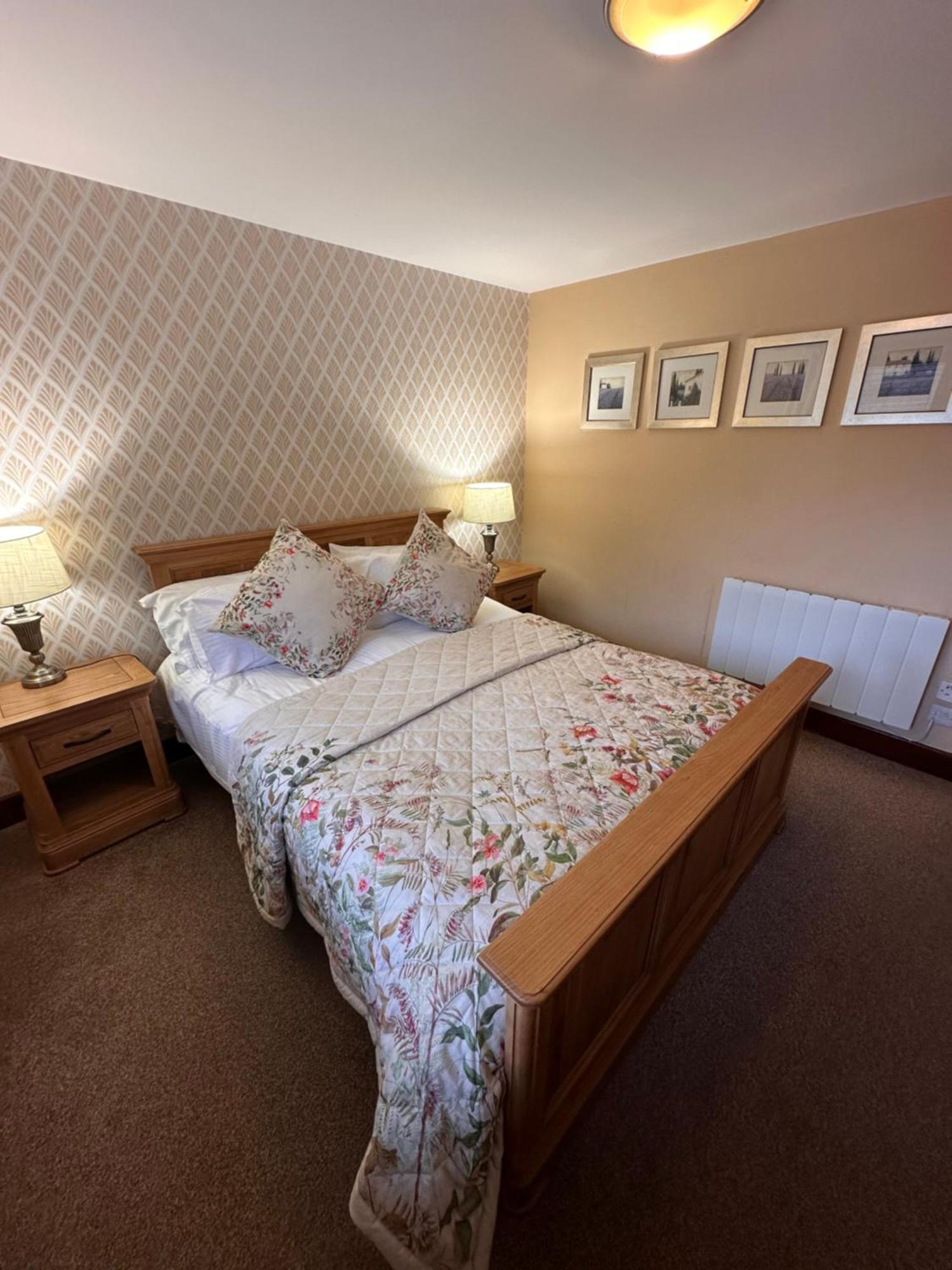 The Auld Kirk Bed & Breakfast Балатър Екстериор снимка
